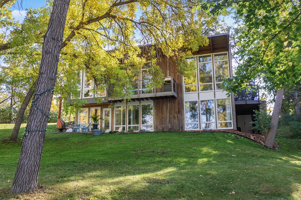 3564 Henderson Hwy. Derek Daneault