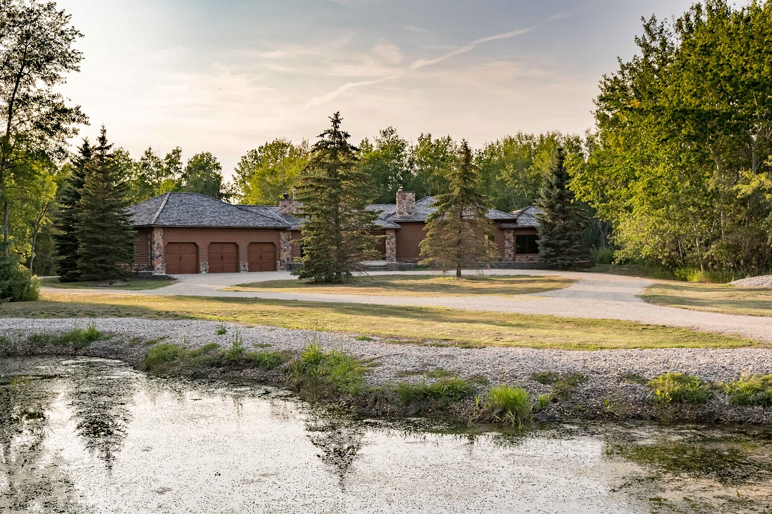 26051 PIONEER Road Derek Daneault