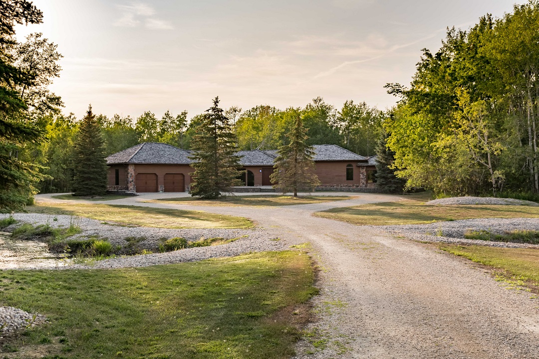 26051 PIONEER Road Derek Daneault